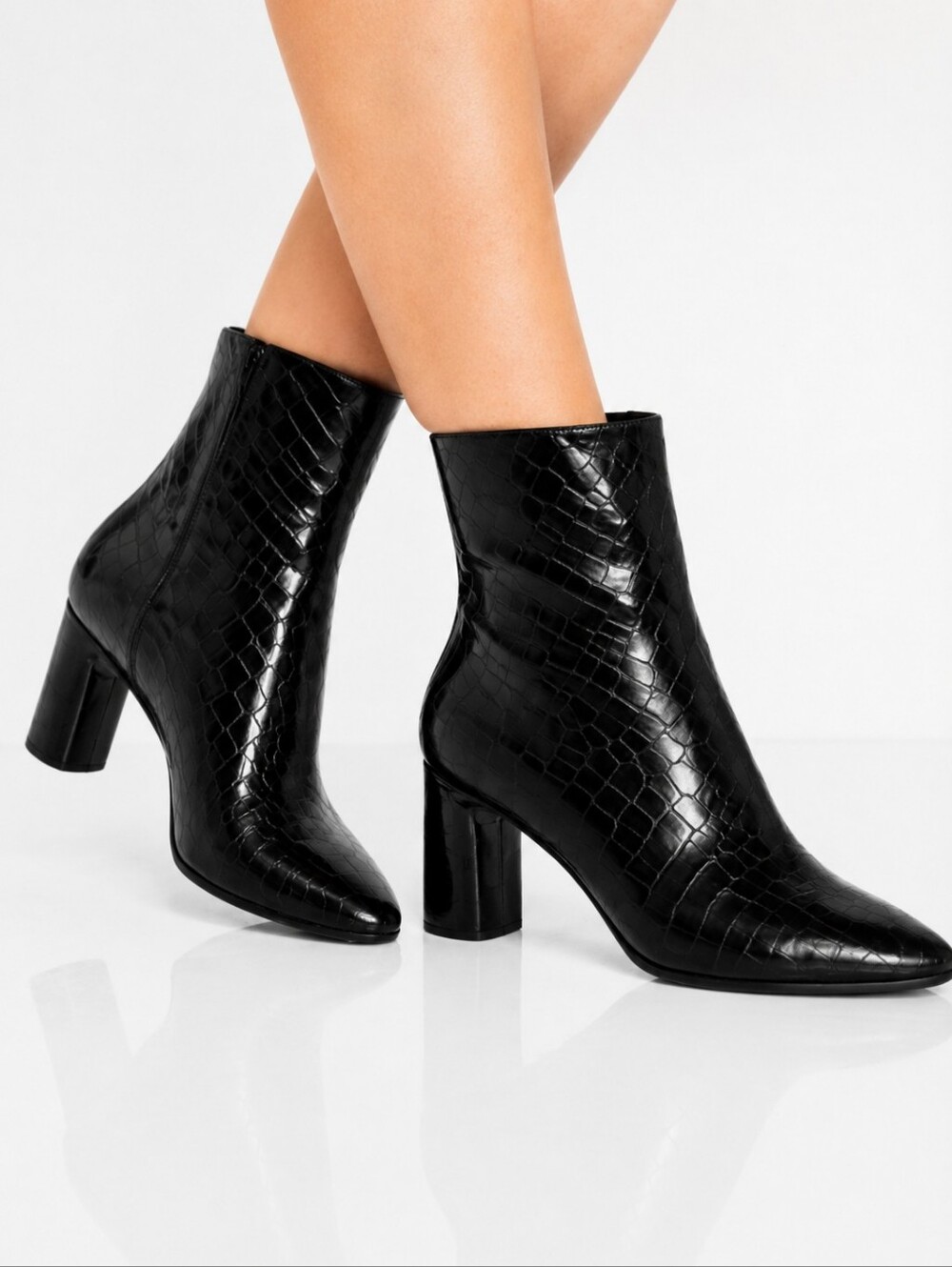 Robert Clergerie Paris Elte Black Croc-Effect Leather Ankle Boots Sz 37.5
